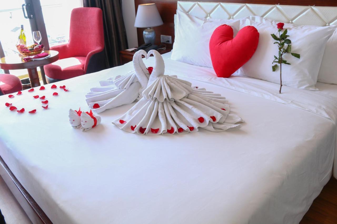Le Hoang Beach Hotel Danang Extérieur photo