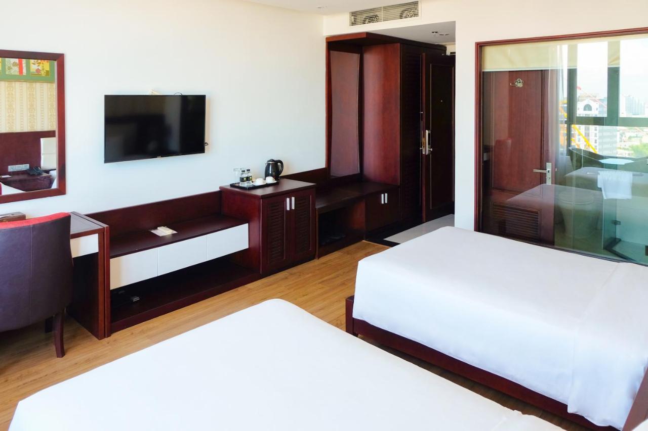 Le Hoang Beach Hotel Danang Extérieur photo