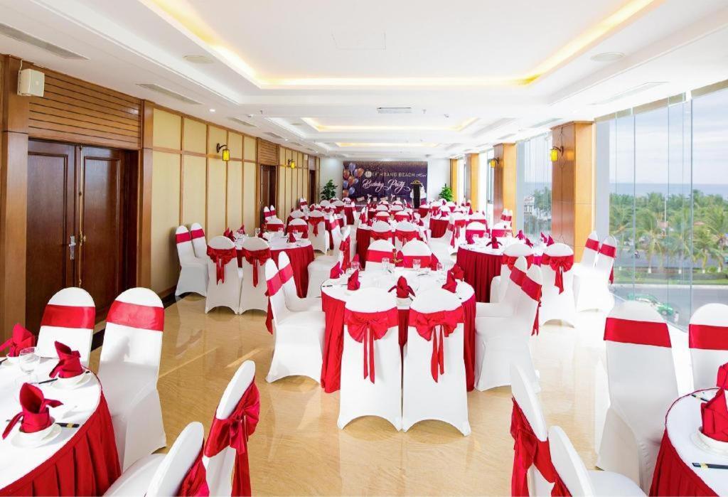 Le Hoang Beach Hotel Danang Extérieur photo