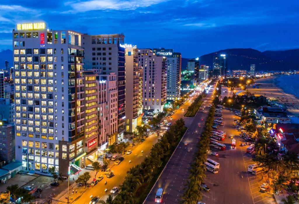 Le Hoang Beach Hotel Danang Extérieur photo