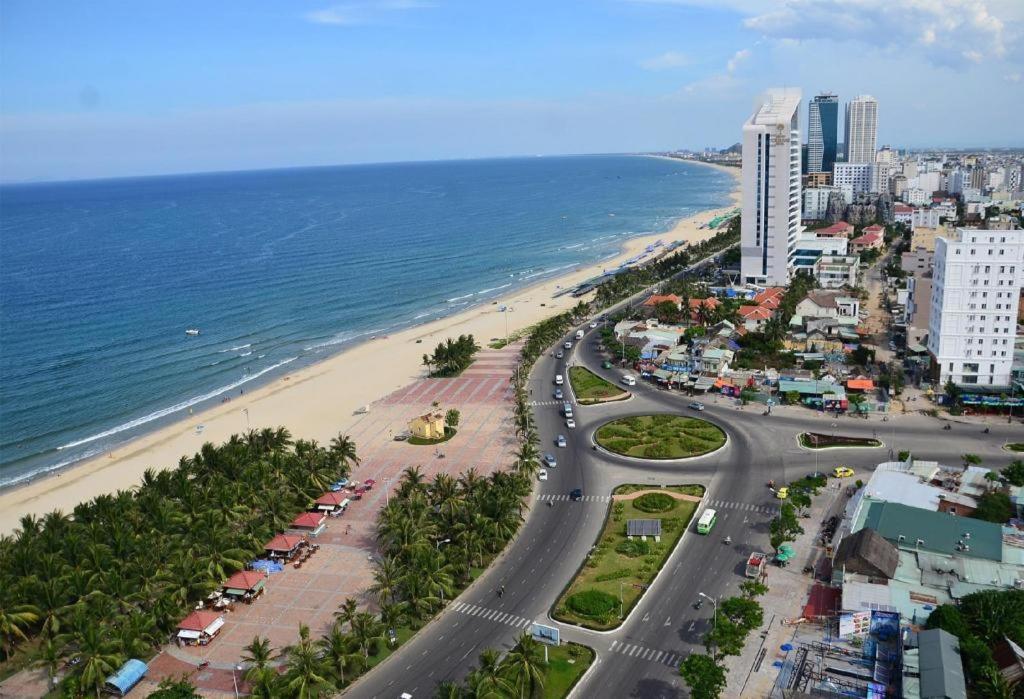 Le Hoang Beach Hotel Danang Extérieur photo