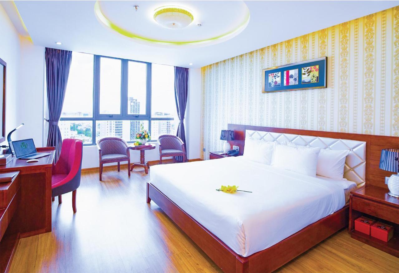 Le Hoang Beach Hotel Danang Extérieur photo
