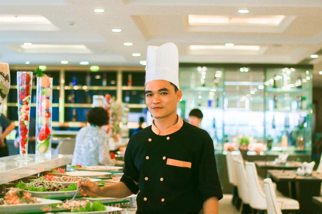 Le Hoang Beach Hotel Danang Extérieur photo